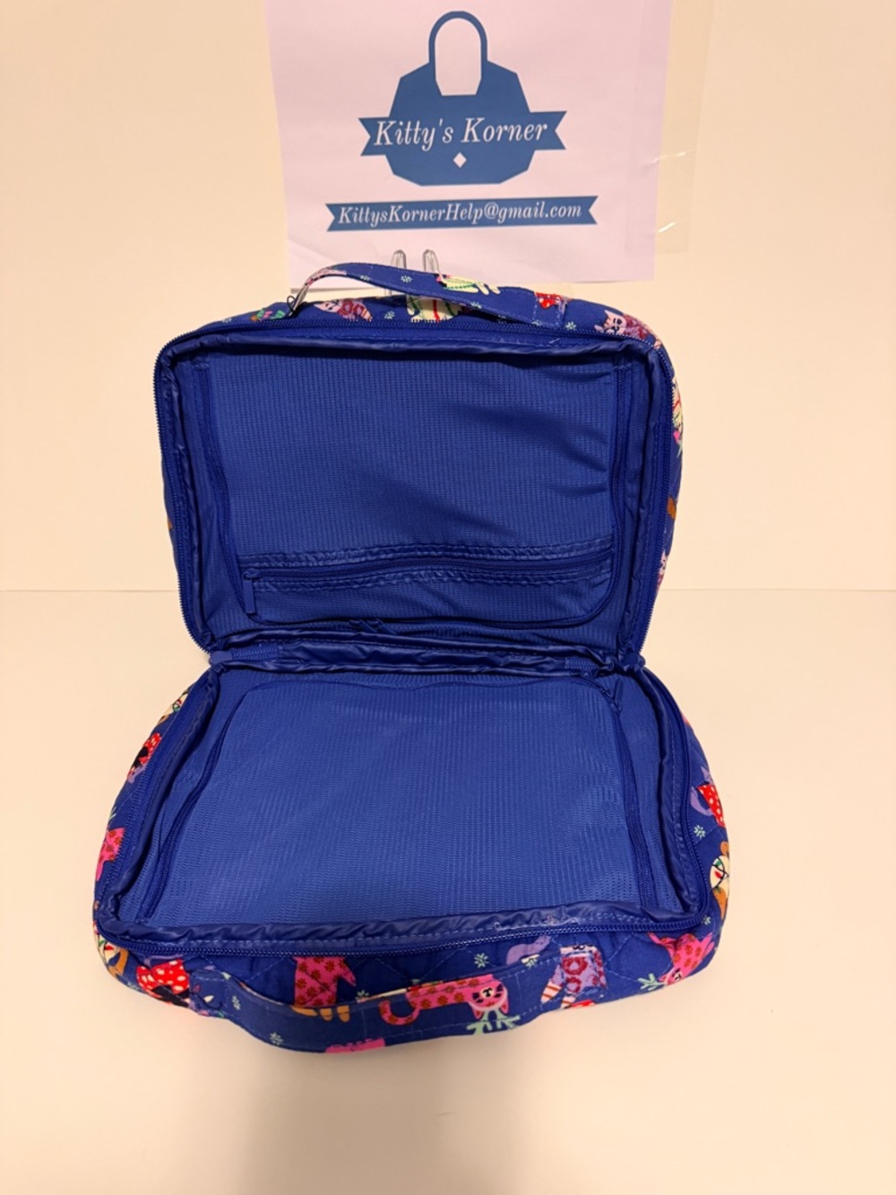 Vera Bradley BNWT Travel Organizer- Christmas Cat Nip Print - Picture 8 of 11
